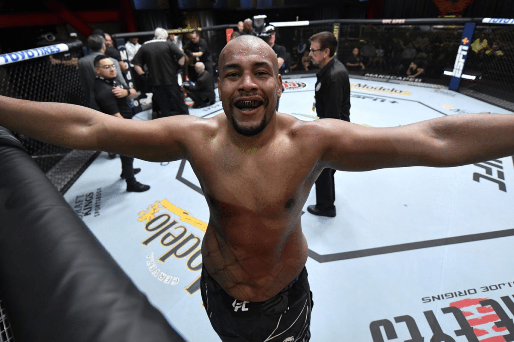 UFC S&atilde;o Paulo: Rodrigo Nascimento enfrenta americano em revanche