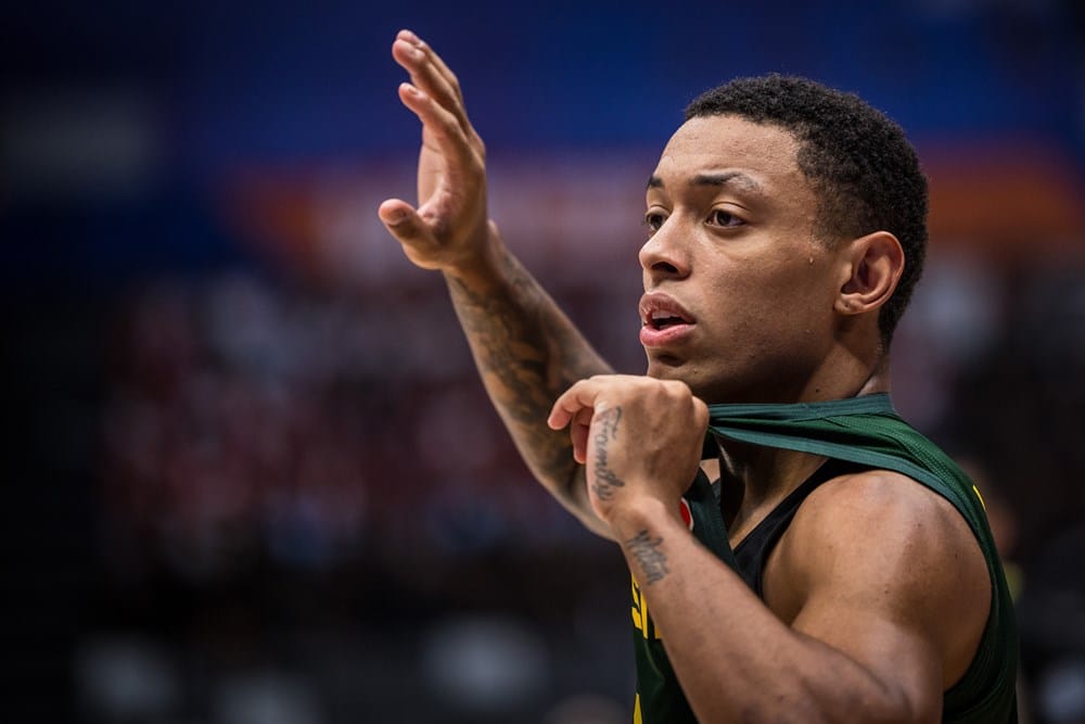 Copa do Mundo de Basquete: Brasil supera sufoco e se classifica para 2&ordf; fase