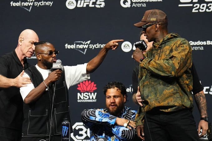 UFC 293: Adesanya e Kape se estranham em coletiva de imprensa; veja