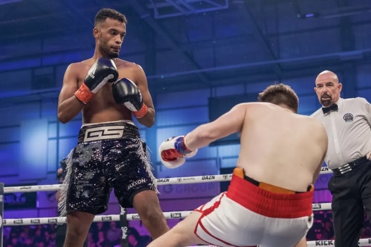 Boxe: Filho de Anderson Silva tem nova luta marcada