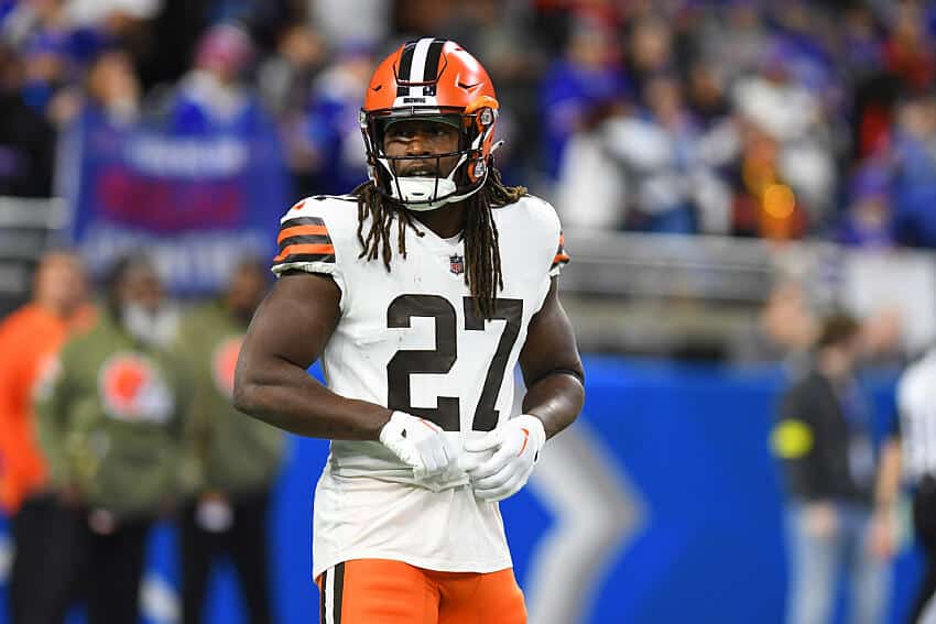 NFL: Cleveland Browns acerta contrata&ccedil;&atilde;o de substituto para Nick Chubb