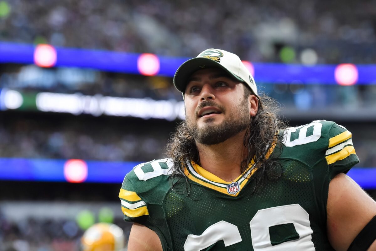 David Bakhtiari culpa gramado da NFL por les&atilde;o de Aaron Rodgers
