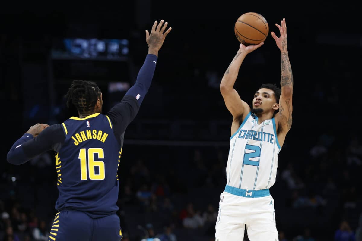 Teria coragem? Piv&ocirc; da NBA desafia campe&atilde;o do UFC e dispara: &lsquo;poderia venc&ecirc;-lo&rsquo;