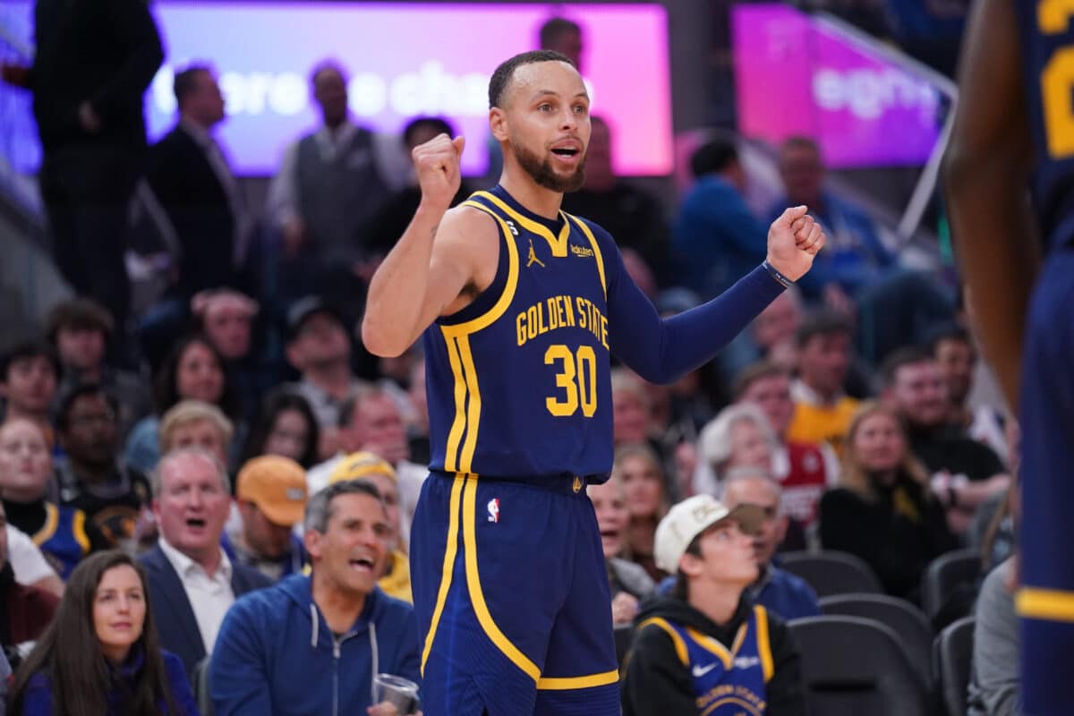 Insano! De f&eacute;rias em Dubai, Stephen Curry mostra treino incr&iacute;vel no deserto