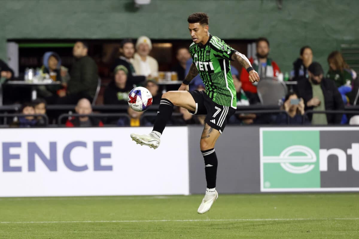 V&Iacute;DEO: ex-S&atilde;o Paulo marca gola&ccedil;o na MLS