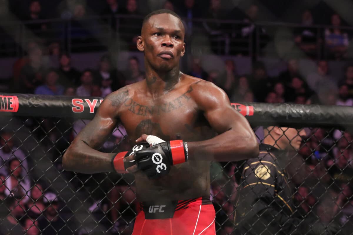 UFC 300: Adesanya diz que campe&atilde;o recusou enfrent&aacute;-lo na luta principal