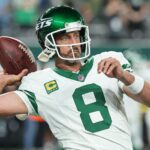 NFL: Aaron Rodgers tem les&atilde;o confirmada e est&aacute; fora da temporada pelos Jets