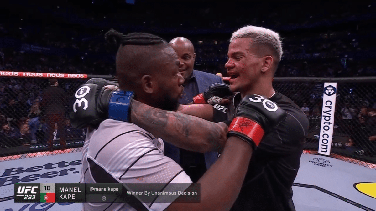 UFC 293: Felipe dos Santos impressiona em estreia, mas perde em grande luta
