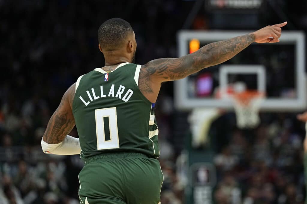 NBA: Damian Lillard vira cestinha da liga em vit&oacute;ria dos Bucks