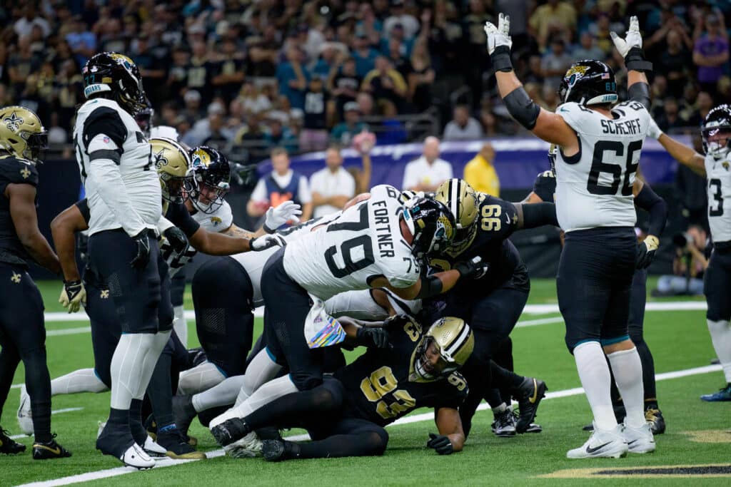 NFL: Travis Etienne anota dois touchdowns e Jaguars vencem Saints