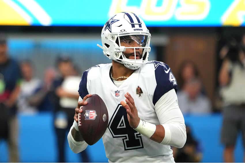 NFL: Dallas Cowboys vence Los Angeles Chargers com show de Dak Prescott