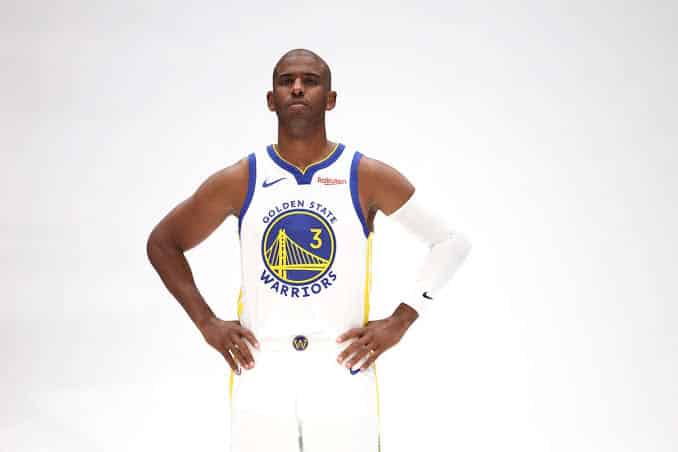 NBA: Chris Paul aparece pela primeira vez em uniforme dos Warriors