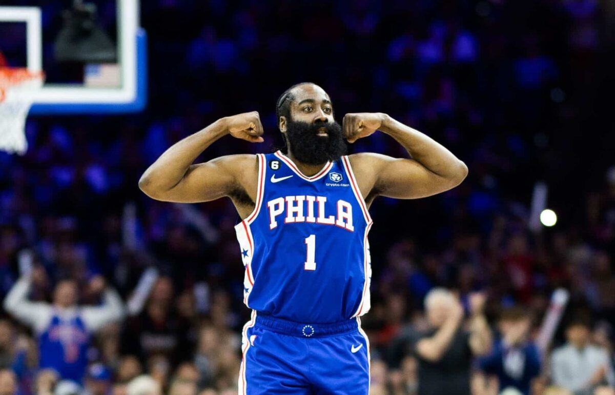 James Harden cumpre amea&ccedil;a e desfalca 76ers na pr&eacute;-temporada da NBA
