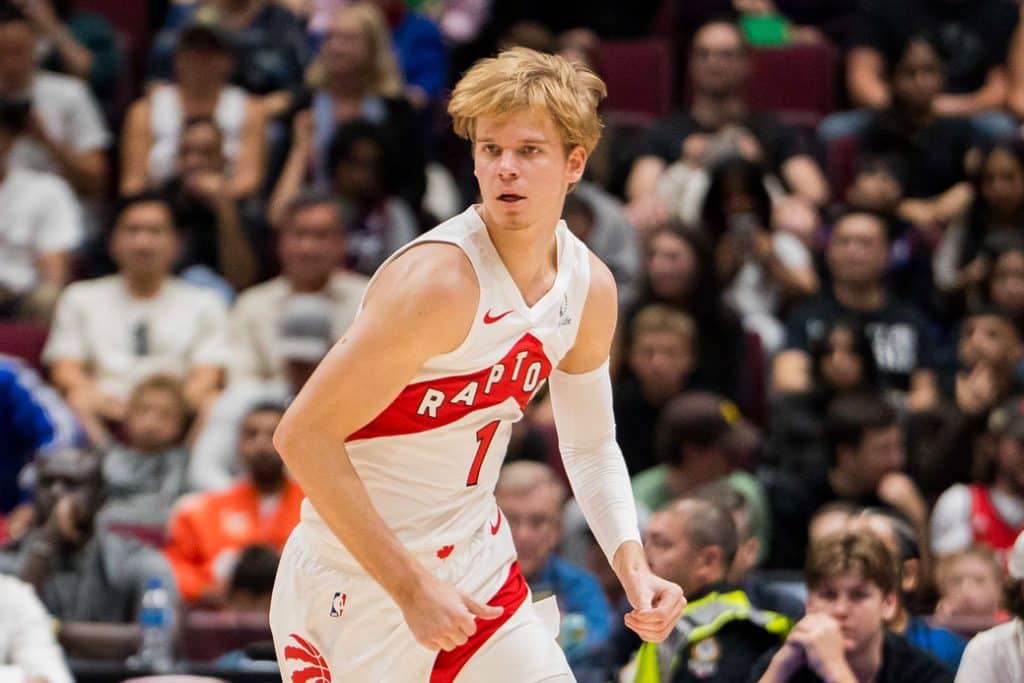 Novo &iacute;dolo? Torcida dos Raptors vai &agrave; loucura com estreia de Gradey Dick