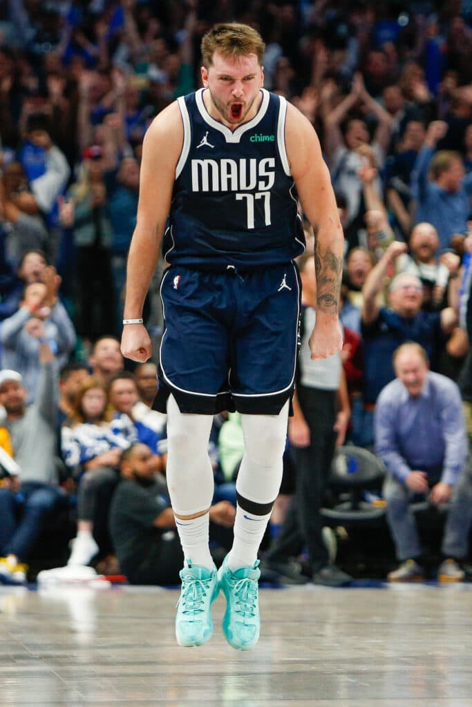 NBA: Vit&oacute;ria do Dallas sobre Brooklyn tem briga e cesta inacredit&aacute;vel de Doncic