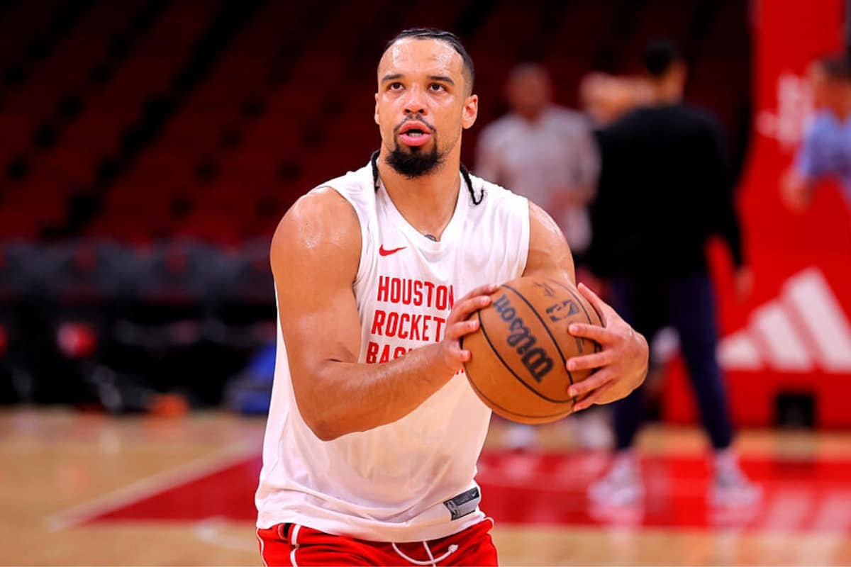 Dillon Brooks em ação pelo Rockets na NBA