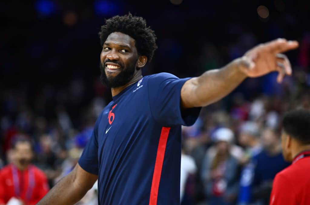 NBA: Joel Embiid entra em top 5 hist&oacute;rico no in&iacute;cio da temporada