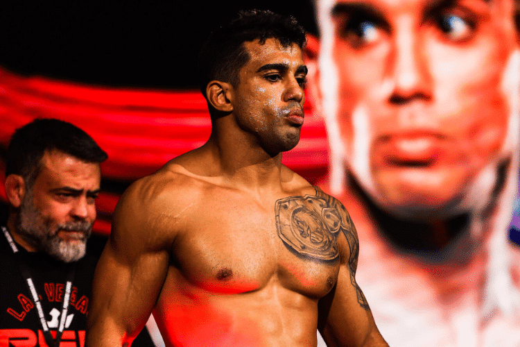 MMA: Ap&oacute;s luta pol&ecirc;mica, Raush Manfio anuncia sa&iacute;da da PFL