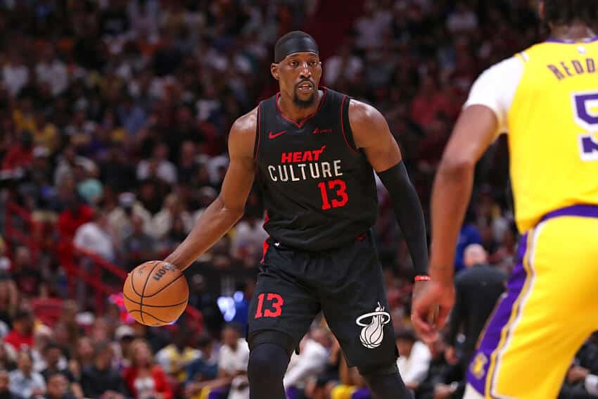 NBA toma decis&atilde;o pol&ecirc;mica e evita recorde de Adebayo