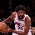 NBA: Embiid esnoba apresenta&ccedil;&atilde;o dos Nets em cena inusitada