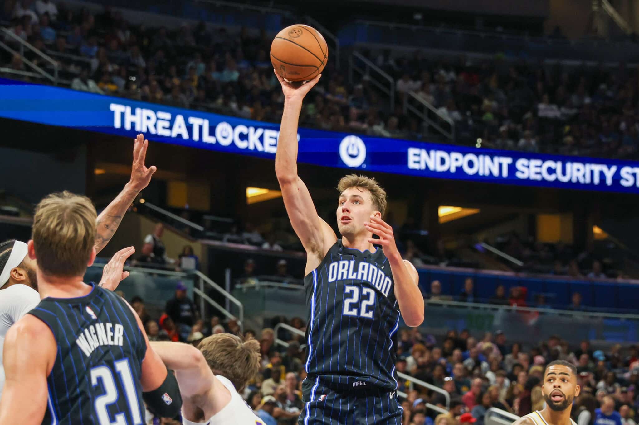 NBA: Magic dá o troco e vence os Lakers com show de campeão do mundo