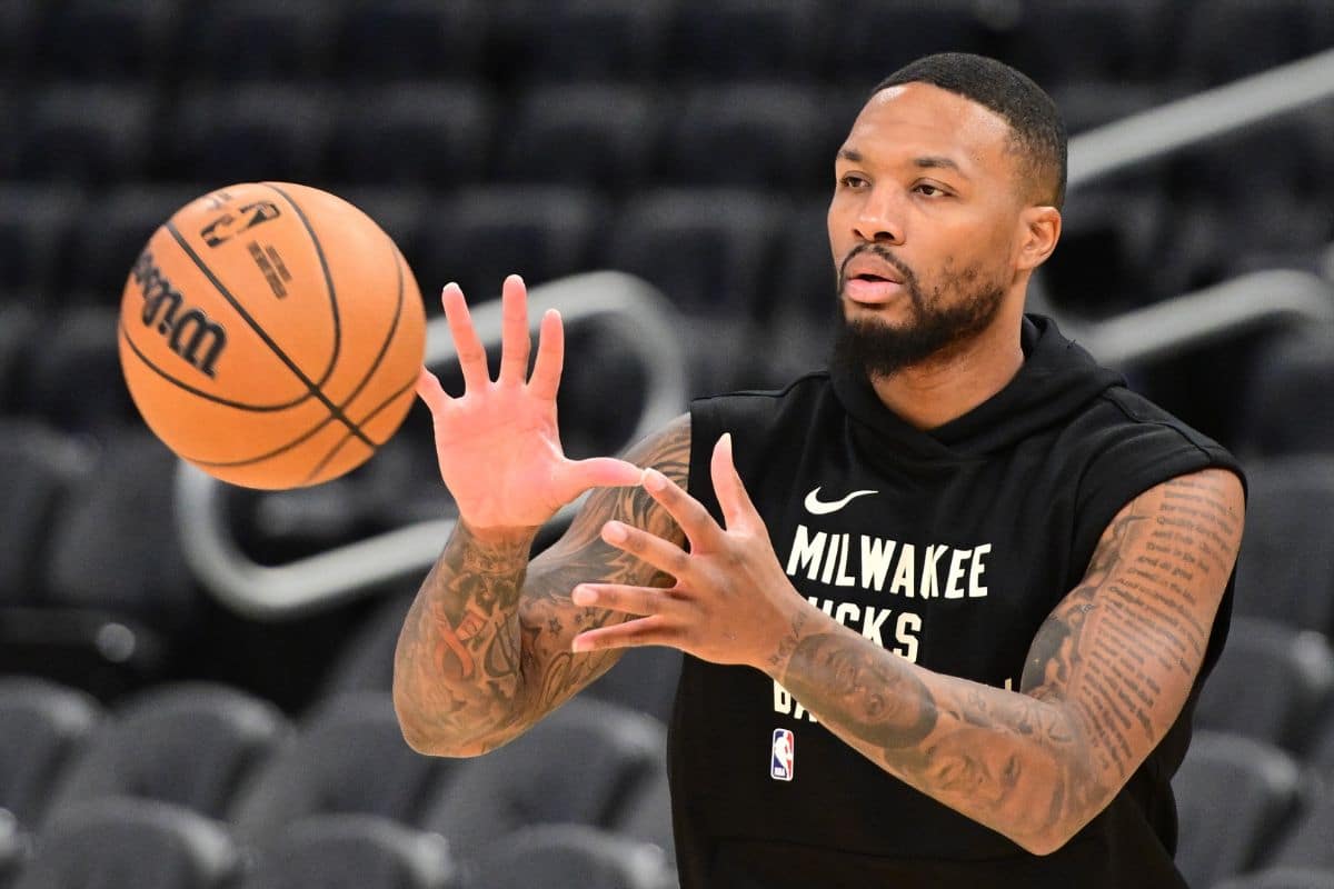 Impar&aacute;vel! Giannis marca 42 pontos e bate recorde na NBA