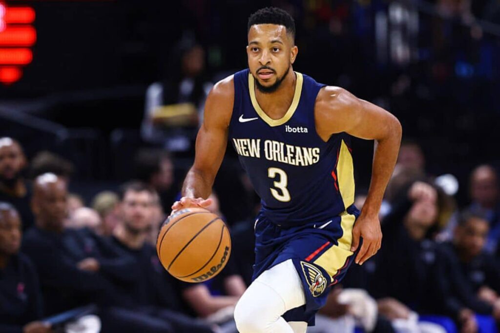 NBA: CJ McCollum se aproxima de retorno aos Pelicans