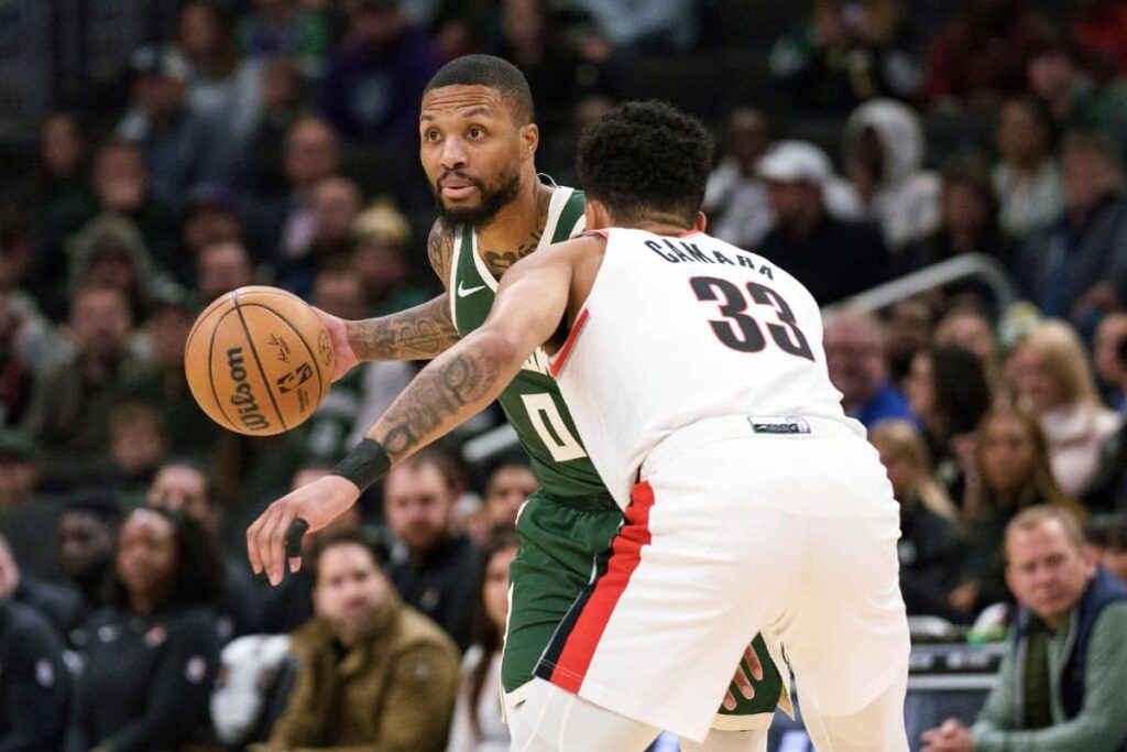 NBA: Blazers vacilam e sofrem virada dos Bucks em reencontro com Lillard