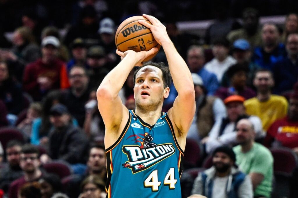 Astro dos Pistons, Bojan Bogdanovic deve estrear na NBA 2023-24