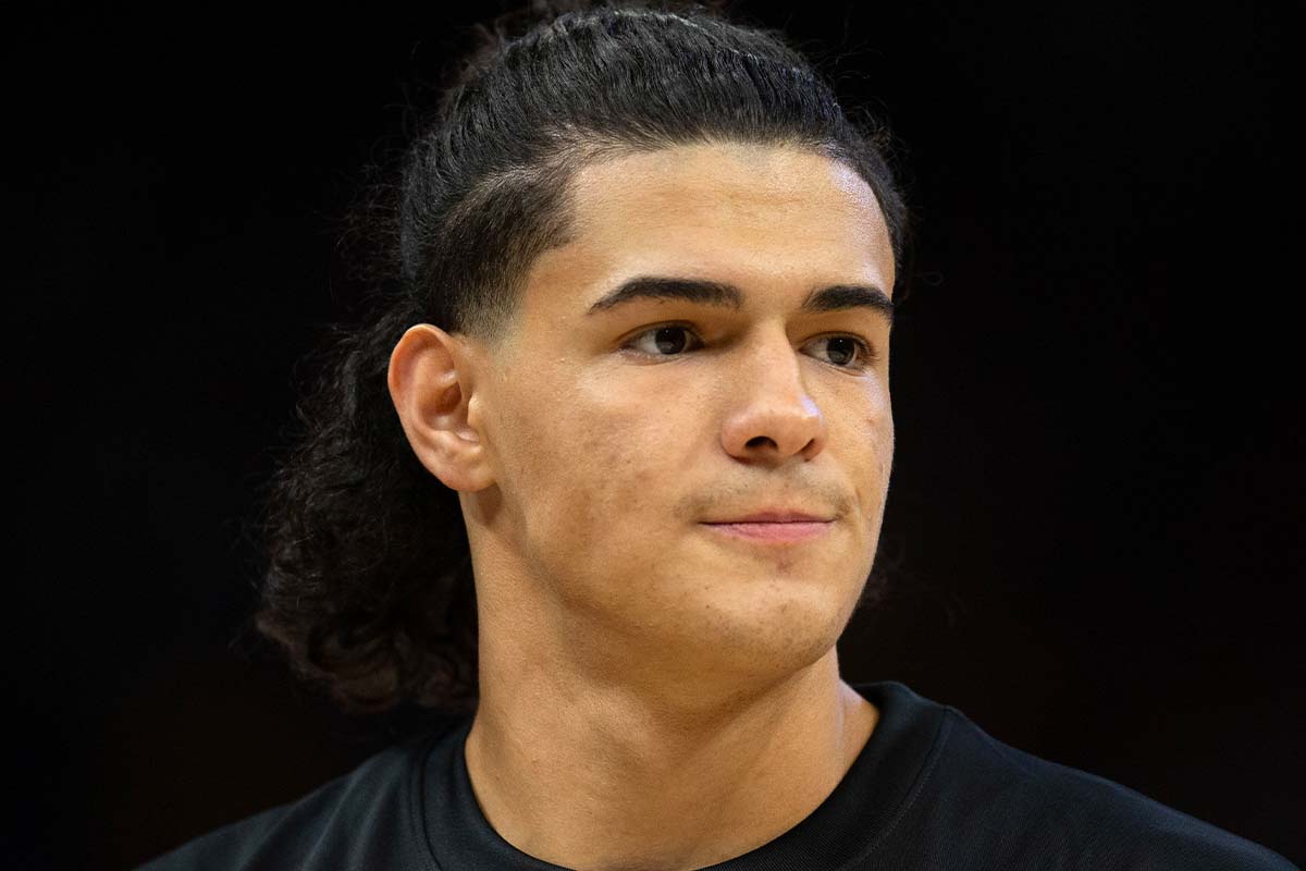 Gui Santos, brasileiro do Golden State Warriors, esteve no jogo desta segunda-feira (20). Foto: Reprodu&ccedil;&atilde;o/ Icon Sports