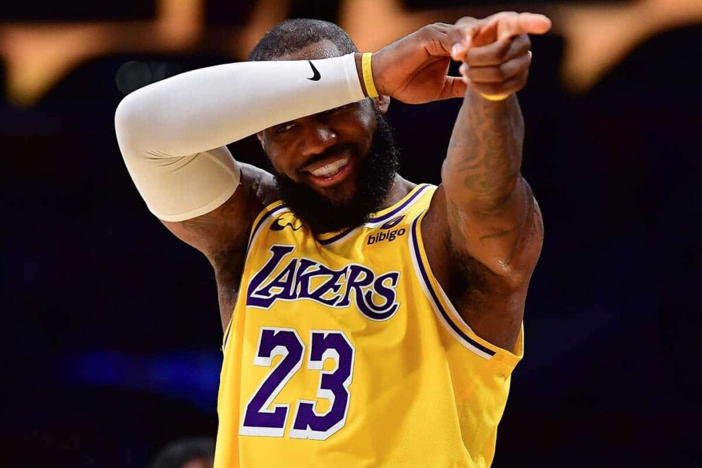 NBA: Lebron James faz milagre, mas n&atilde;o evita derrota dos Lakers