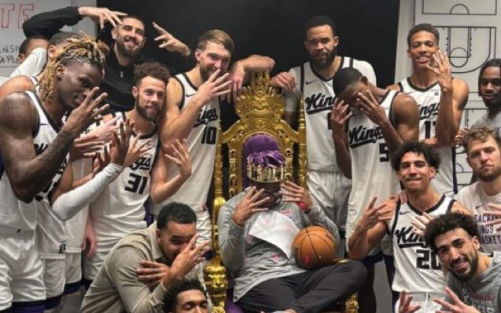 Voc&ecirc; conhece o rei dos Kings? Jogadores comemoram 400&ordf; vit&oacute;ria de Mike Brown