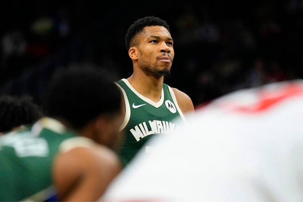 NBA: Giannis entra para a hist&oacute;ria dos Bucks em noite m&aacute;gica