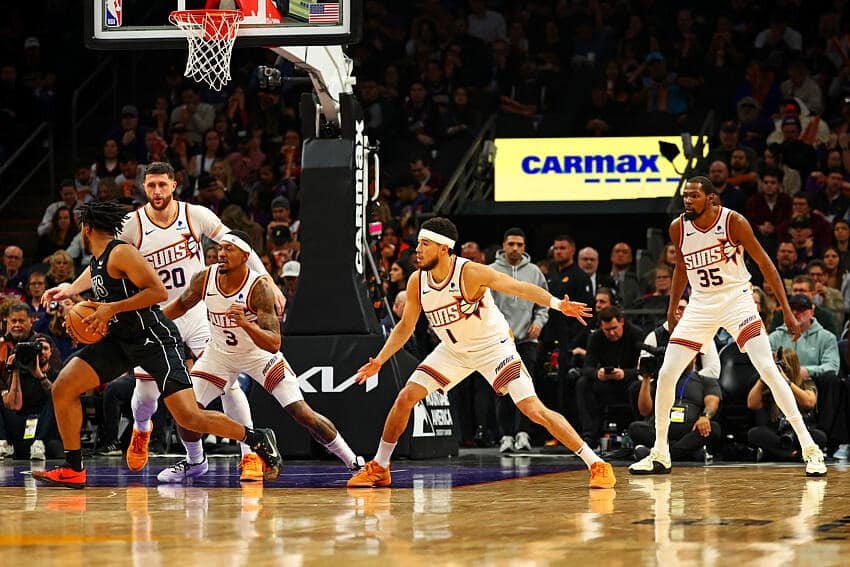 NBA: trio dos sonhos tem estreia amarga e Suns perdem para os Nets
