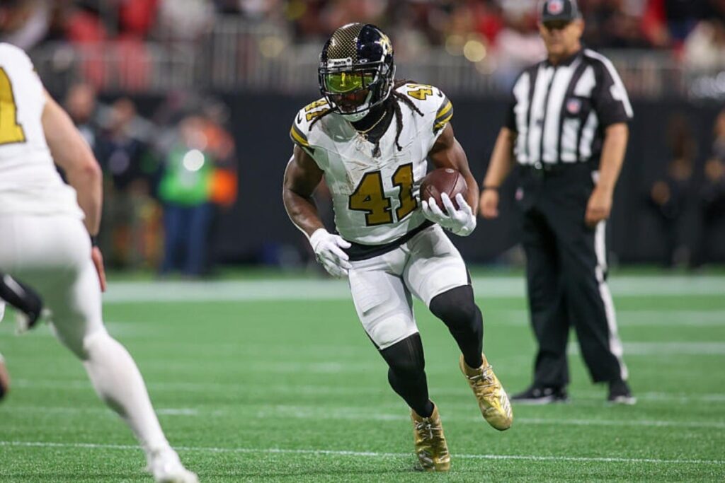NFL: &aacute;rbitro quebra a perna em lance de ataque do New Orleans Saints