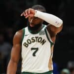 NBA: Celtics conseguem vit&oacute;ria apertada diante do Toronto Raptors