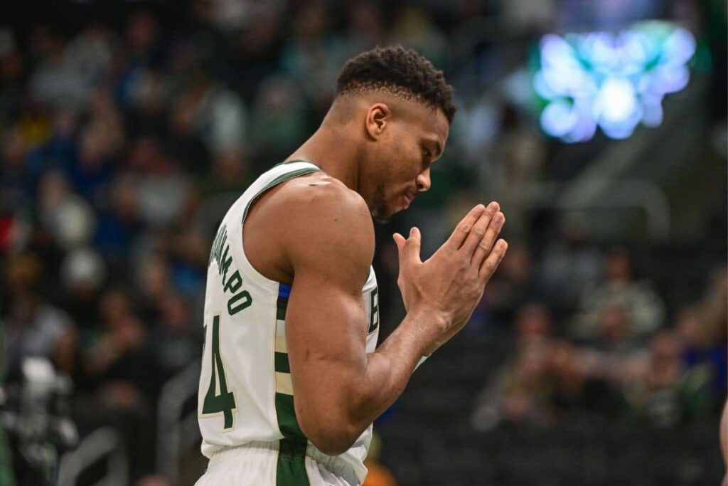 Giannis Antetokounmpo: partida de 64 pontos consolida ano impar&aacute;vel no garraf&atilde;o