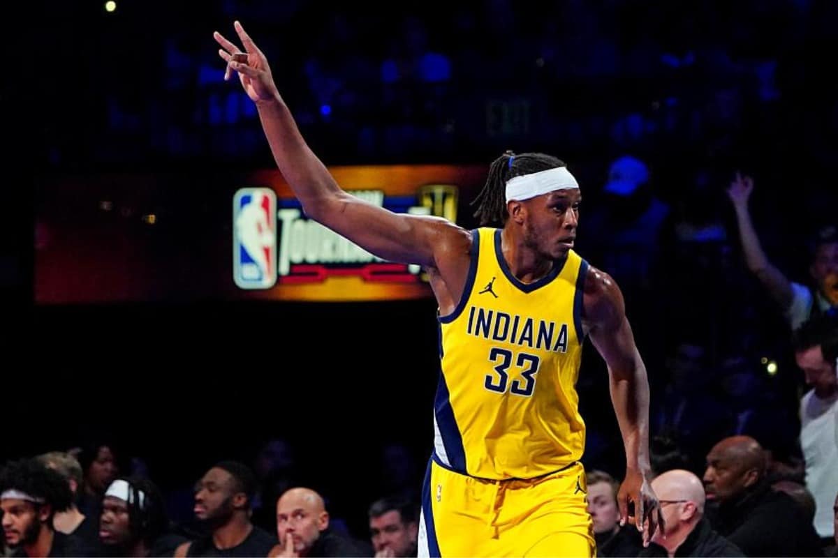 Myles Turner em ação pelo Indiana Pacers na NBA