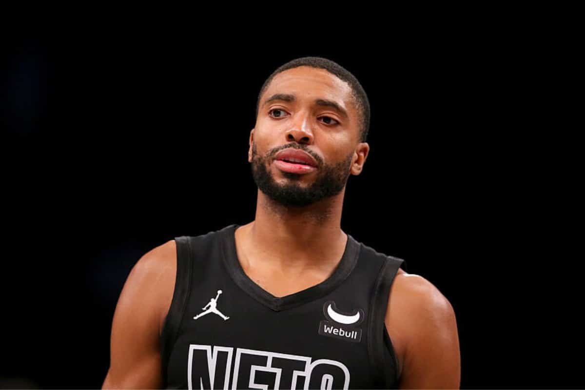Mikal Bridges em a&ccedil;&atilde;o pelo Brooklyn Nets na NBA