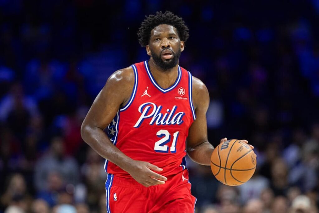 NBA: Joel Embiid volta a brilhar e 76ers atropelam Pistons