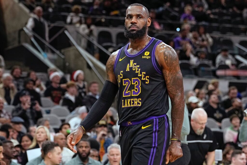NBA: Lakers perdem para Spurs e time quebra sequ&ecirc;ncia de derrotas