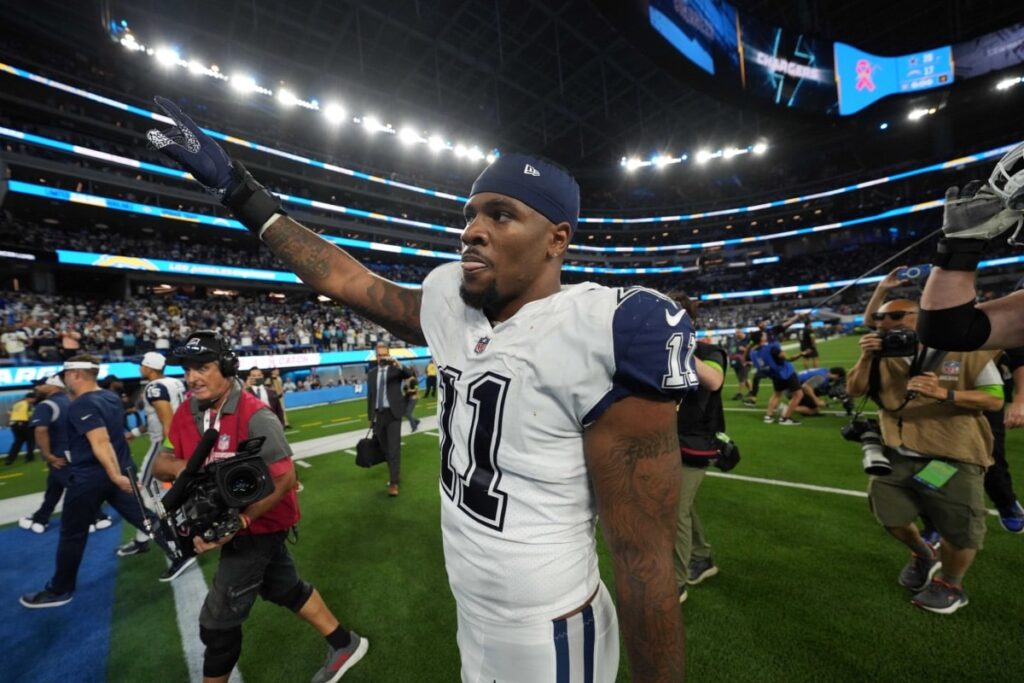 NFL: Em vit&oacute;ria dos Cowboys, Micah Parsons iguala lenda dos Eagles