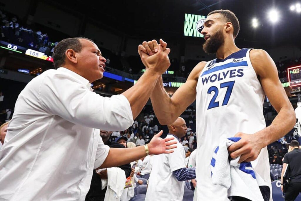 NBA: Minnesota Timberwolves deve ser vendido para lenda da MLB