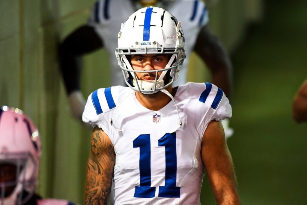 NFL: Michael Pittman Jr. limpa protocolo de concuss&atilde;o para Semana 16