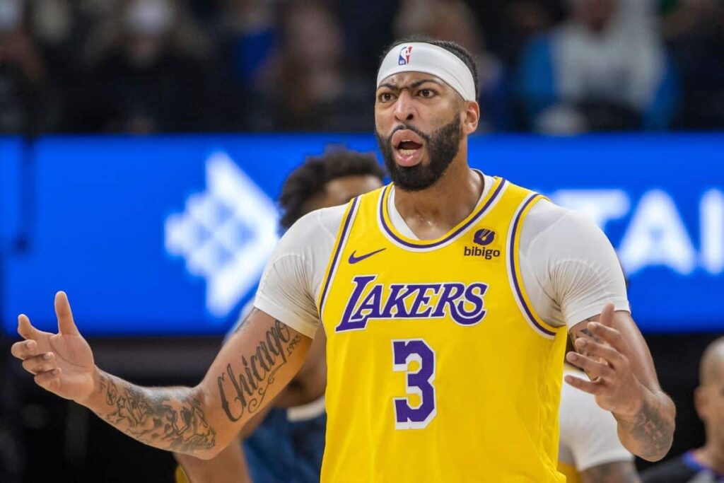 Anthony Davis desabafa sobre m&aacute; fase dos Lakers na NBA: &lsquo;Ningu&eacute;m sente pena&rsquo;