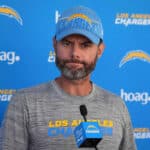 NFL: Chargers demitem Brandon Staley e Tom Telesco