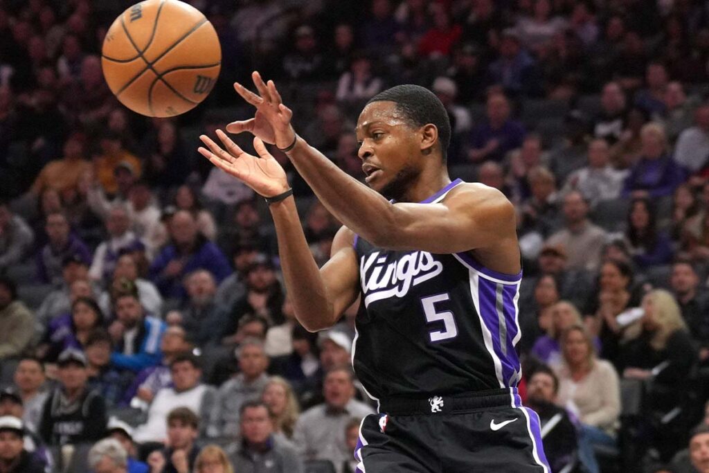 NBA: Em noite brilhante de De’Aaron Fox, Kings vence OKC