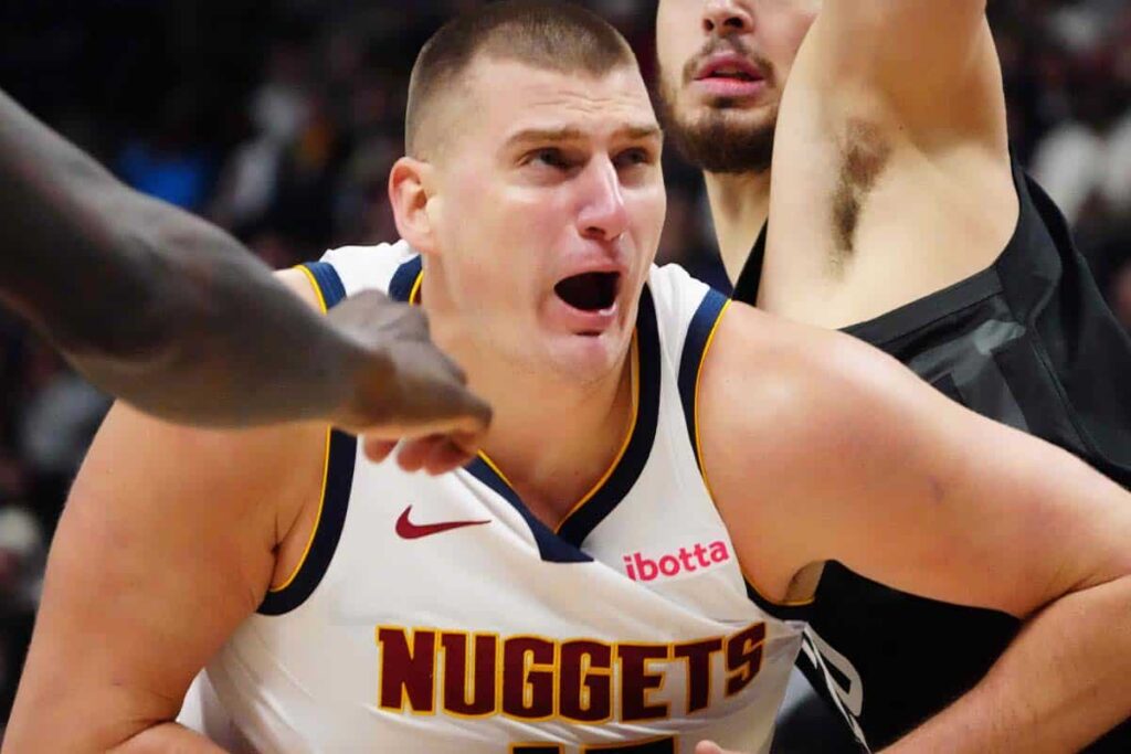 NBA: Em &lsquo;duelo de gigantes&rsquo;, Jokic &eacute; superado e Rockets vencem