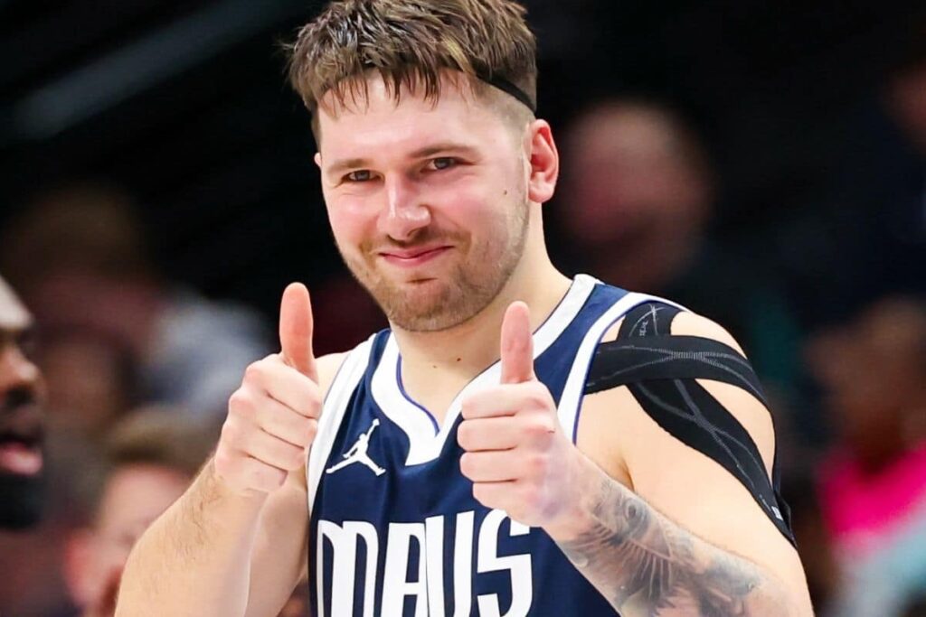 NBA: Doncic anota triplo-duplo, e at&eacute; t&eacute;cnico dos Spurs tira o chap&eacute;u