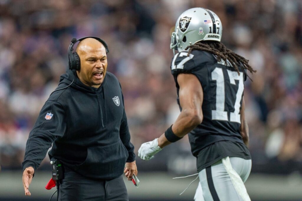 NFL: Davante Adams e Maxx Crosby conseguem o que queriam